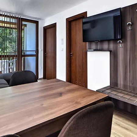 Complex Fichoza וארנה