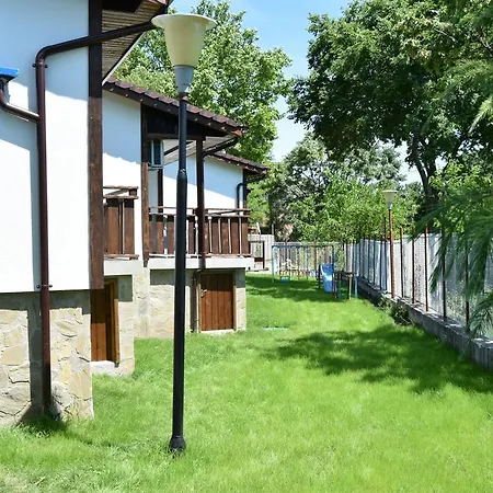 Aldeamento Turístico Complex Fichoza 3*