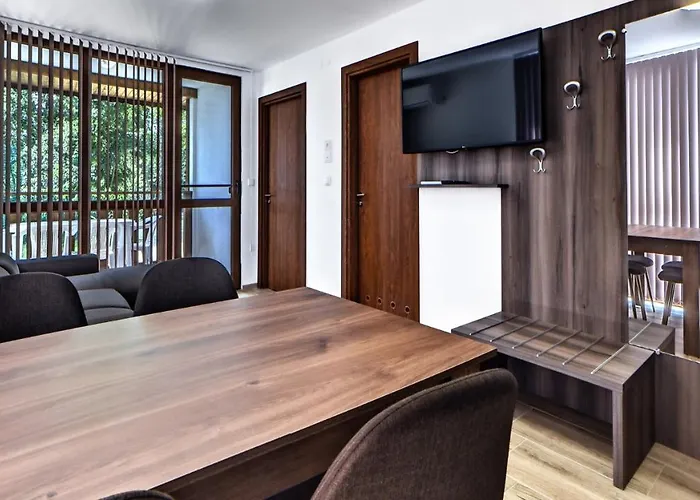 Complex Fichoza ヴァルナ