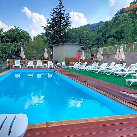 Complex Fichoza Parc de vacanță 3*